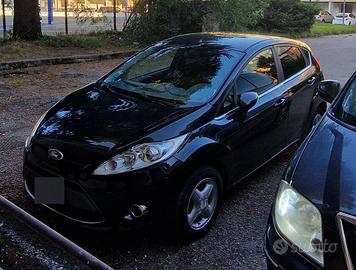 ford fiesta 1.4 gpl  2010