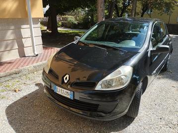 Renault Clio 1.2 neopatentati retrocamera+dashcam