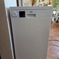 Lavastoviglie Beko Slim (45cm) – Come nuova 