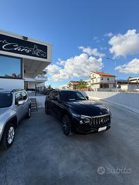 Maserati Levante V6 Diesel 275 CV AWD Gransport