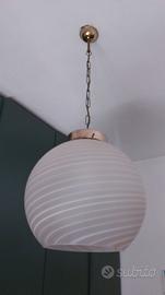 Lampadario in vetro con catena – stile classico
