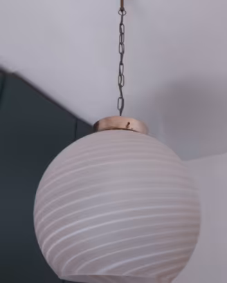 Lampadario in vetro con catena – stile classico