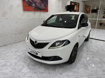 Lancia Ypsilon 1.0 FireFly 5 porte S&S Hybrid Gold