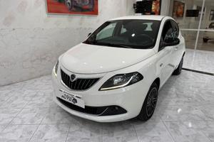 Lancia Ypsilon 1.0 FireFly 5 porte S&S Hybrid Gold