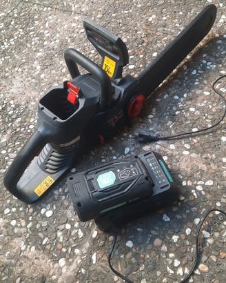 Motosega a batteria 