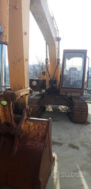 Escavatore cingolato