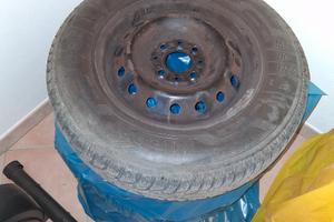  gomme invernali e cerchi kleber