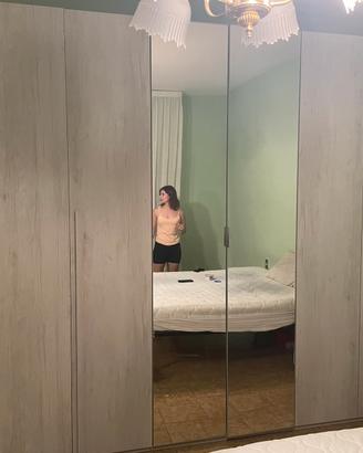 Divano + Cassettone + Comodini + Specchio