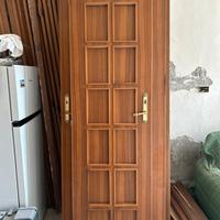 Porte in legno e a soffietto con e senza telaio