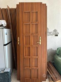 Porte in legno e a soffietto con e senza telaio