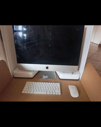 Apple iMac 4K con tastiera mouse originali 