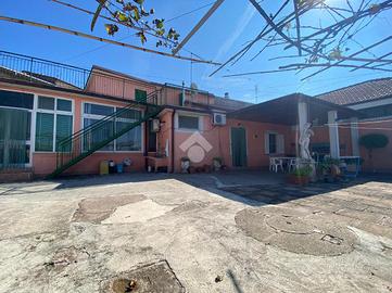 CASA SEMINDIPENDENTE A SORA