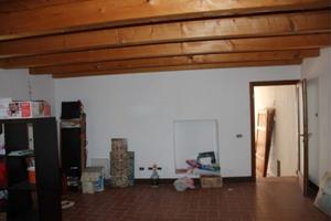 Magazzino completamente