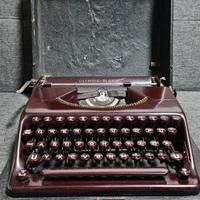 Macchina per scrivere Olympia Plana