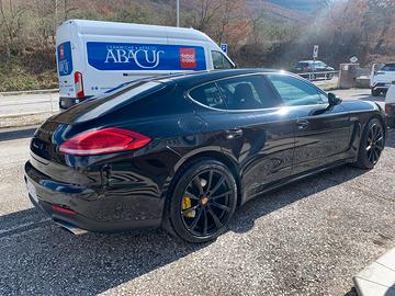Porsche Panamera Diesel 3.0 250cv total black 2013