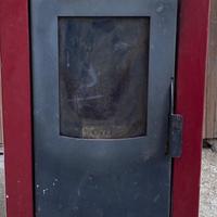 Stufa a pellet  ADLER da sistemare