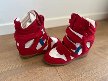Nuovissime scarpe con zeppa interna taglia 40