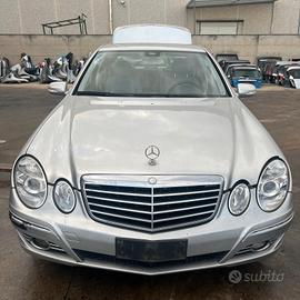 Mercedes Classe E W211 2.7 CDI 647961 PER RICAMBI