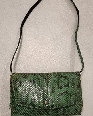 Stivaletti e borsa in pitone