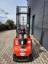 sollevatore a timone TOYOTA BT SWE140