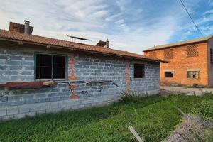 Rustico con potenziale edificabile