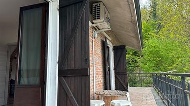 Proponiamo appartamento in villa con giardino