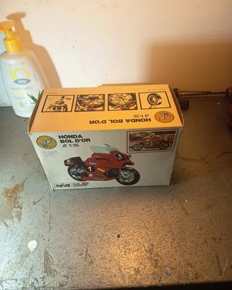 Moto Honda bol dor polistil