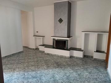 Appartamento 3 Vani non arredatoLeucatia\P.Novelli