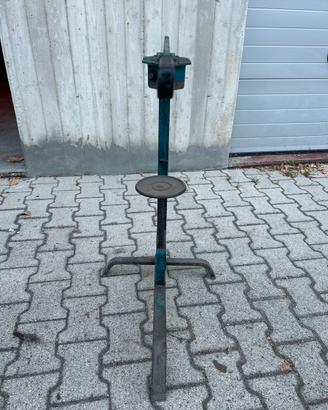 Imbottigliatore per tappi in sughero