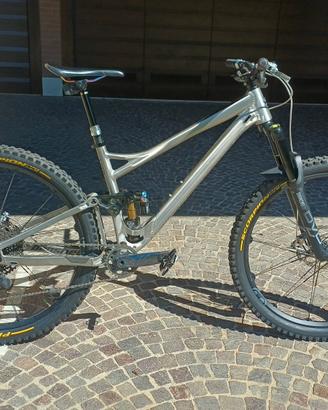 Enduro Banshee Prime v3.2 tg M