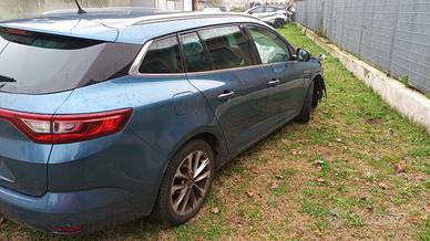 RENAULT MEGANE SPORTER 4^serie incidentata