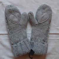 Guanti da bimba. Marca H&M