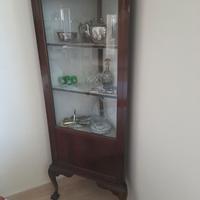 Vetrina angolare stile inglese 