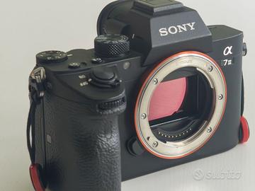 Sony α7 III 24,2 Mpx DSLR -  (Solo corpo)