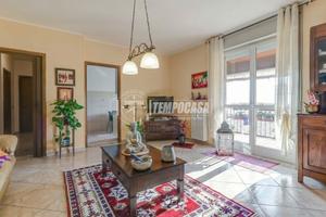 Ampio quadrilocale vista lago !!!