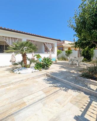 CARINI: SPLENDIDA VILLA RISTRUTTURATA