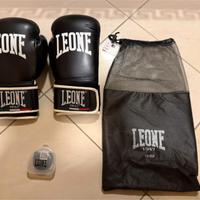 Guanti da Boxe + Paradenti – Mai Usati