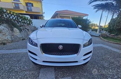 Jaguar F-Pace "Motore Nuovo"
