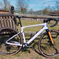 Gravel BMC Urs 01