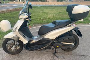 Piaggio Beverly 350 Sport Touring ABS