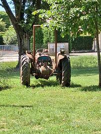 trattore agricolo Ford