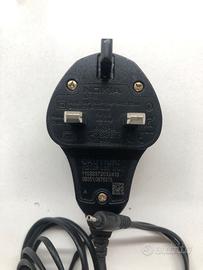 Caricatore Nokia con presa inglese