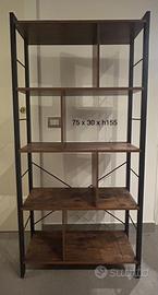 Specchio e mobili stile industrial