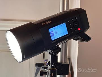 4 X Godox AD400 Pro + Tutto come viene venduto.