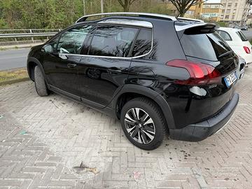 Peugeot 2008 PureTech ALLURE _ 52.00 Km