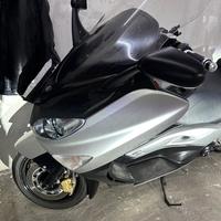 Yamaha T max 500 pari al nuovo