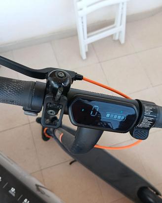 Monopattino elettrico Ninebot Segway E II PLUS