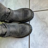 Dr martens anistone 37