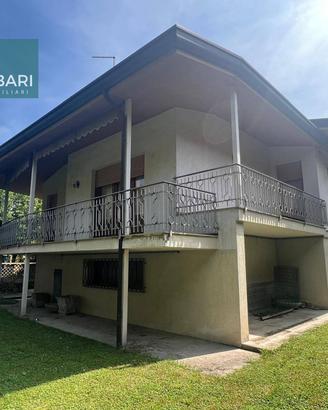 Ampia casa singola con giardino privato a Bagnarol