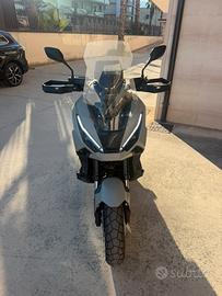 Xadv 750